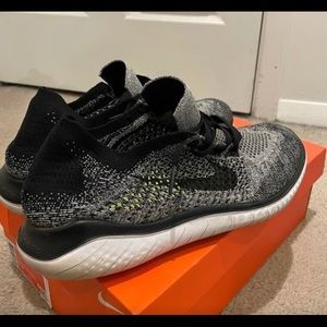 Mens Nike Free RN Flyknit Size 11.5